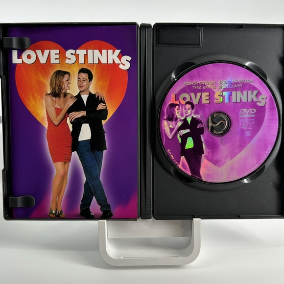 Love Stinks. Tyra Banks. - Picture 4 of 4